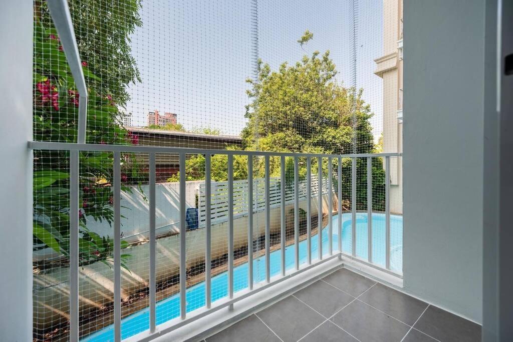 Sense Of London Bts Baring Daire Ban Khlong Samrong Dış mekan fotoğraf